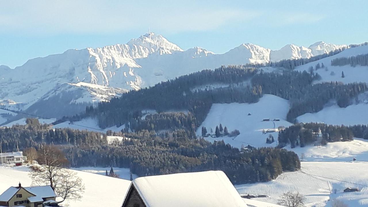 Schwellbrunn,Ferienwohnung Mit Saentissicht المظهر الخارجي الصورة